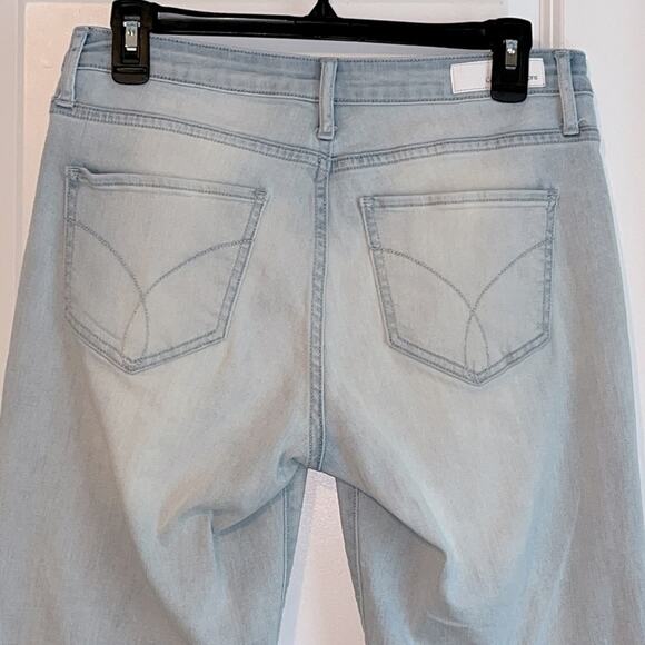 Calvin Klein Jeans Cropped Straight Leg Jeans - Picture 6 of 8